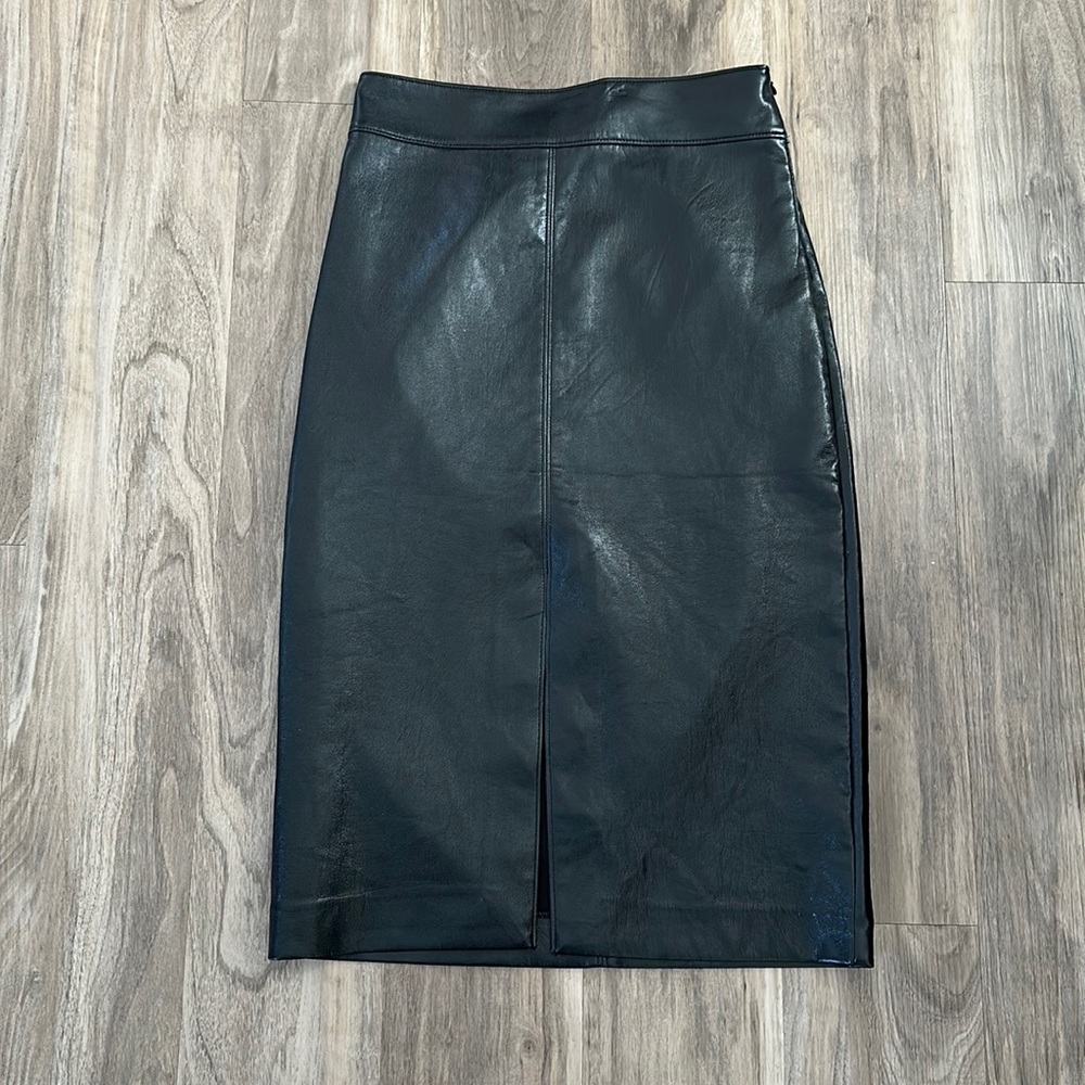 Elie Tahari black Faux leather pencil skirt size 6